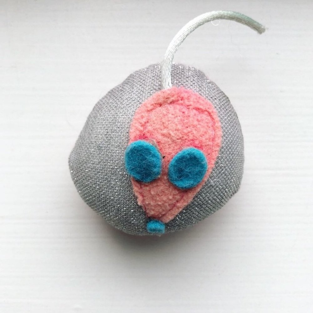 Pink & Silver Mouse Pin Cushion